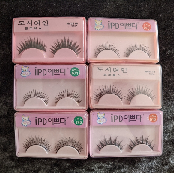 False Eyelashes - Picture 1 of 1